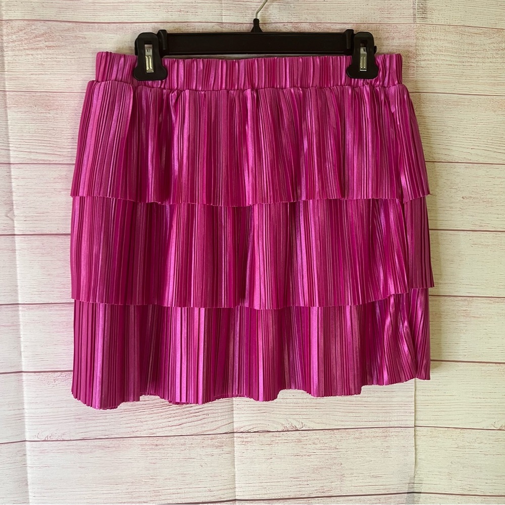 Timing Los Angeles Pink Tier Pleated Skirt Size‎ Large